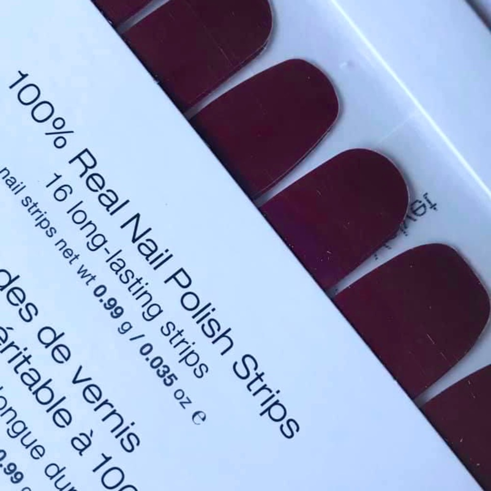 Color Street Nails, Retired set
Bundle and save on shipping per set!